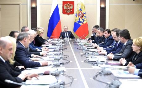 Владимир Пучков доложил Президенту Российской Федерации В.В. Путину о действиях МЧС при аномальных холодах в некоторых регионах страны
